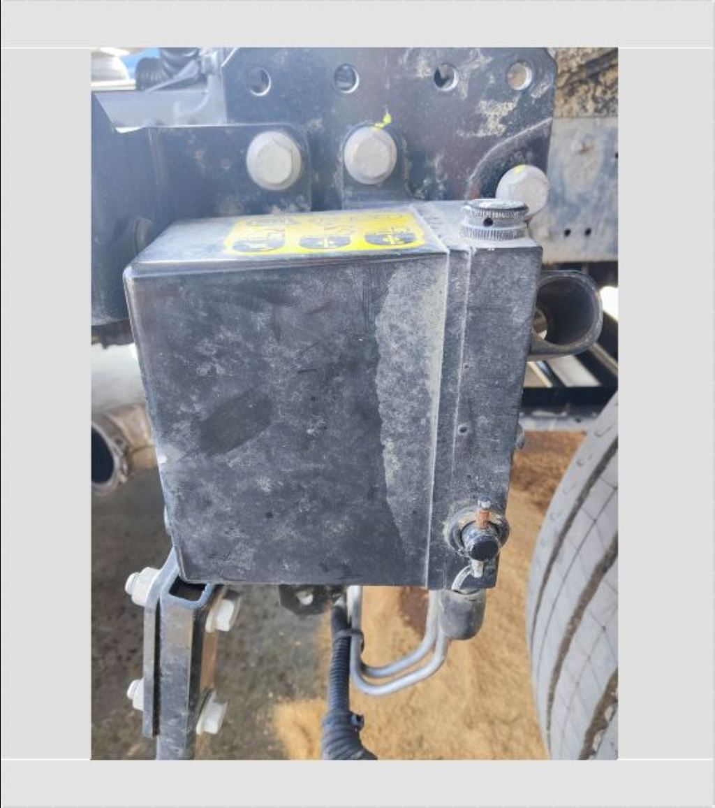 piece_DAF XF480  POMPE DE CABINE 1914281