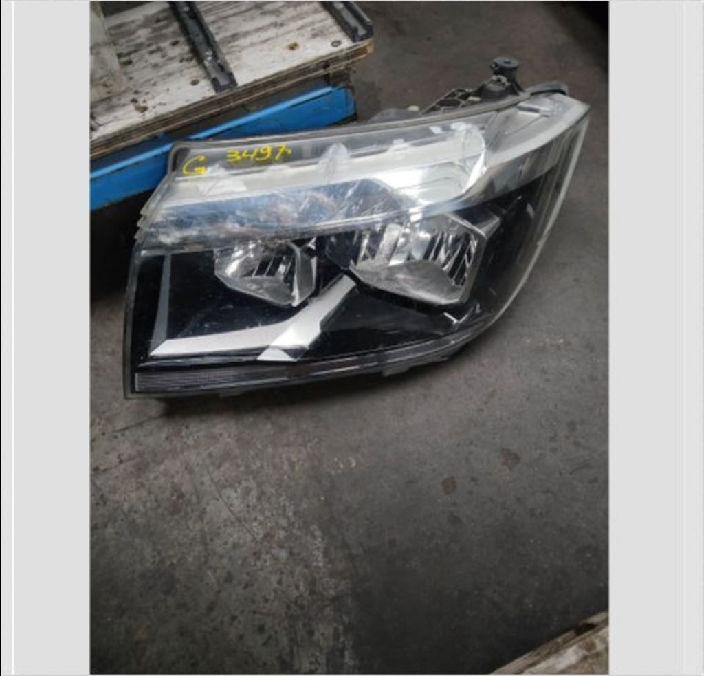 piece_VOLKSWAGEN CRAFTER  PHARE GAUCHE 7C1941005B