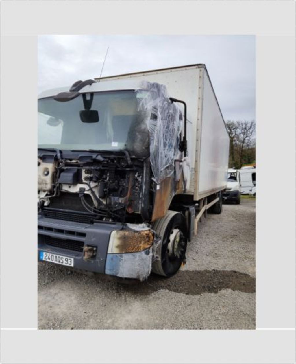 piece_RENAULT PREMIUM  DEFLECTEUR AVANT DROIT 5010578660