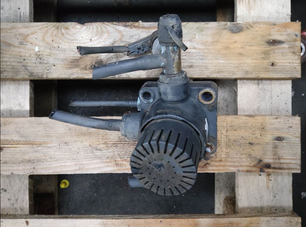 piece_MERCEDES ATEGO VALVE RELAIS 0044298044