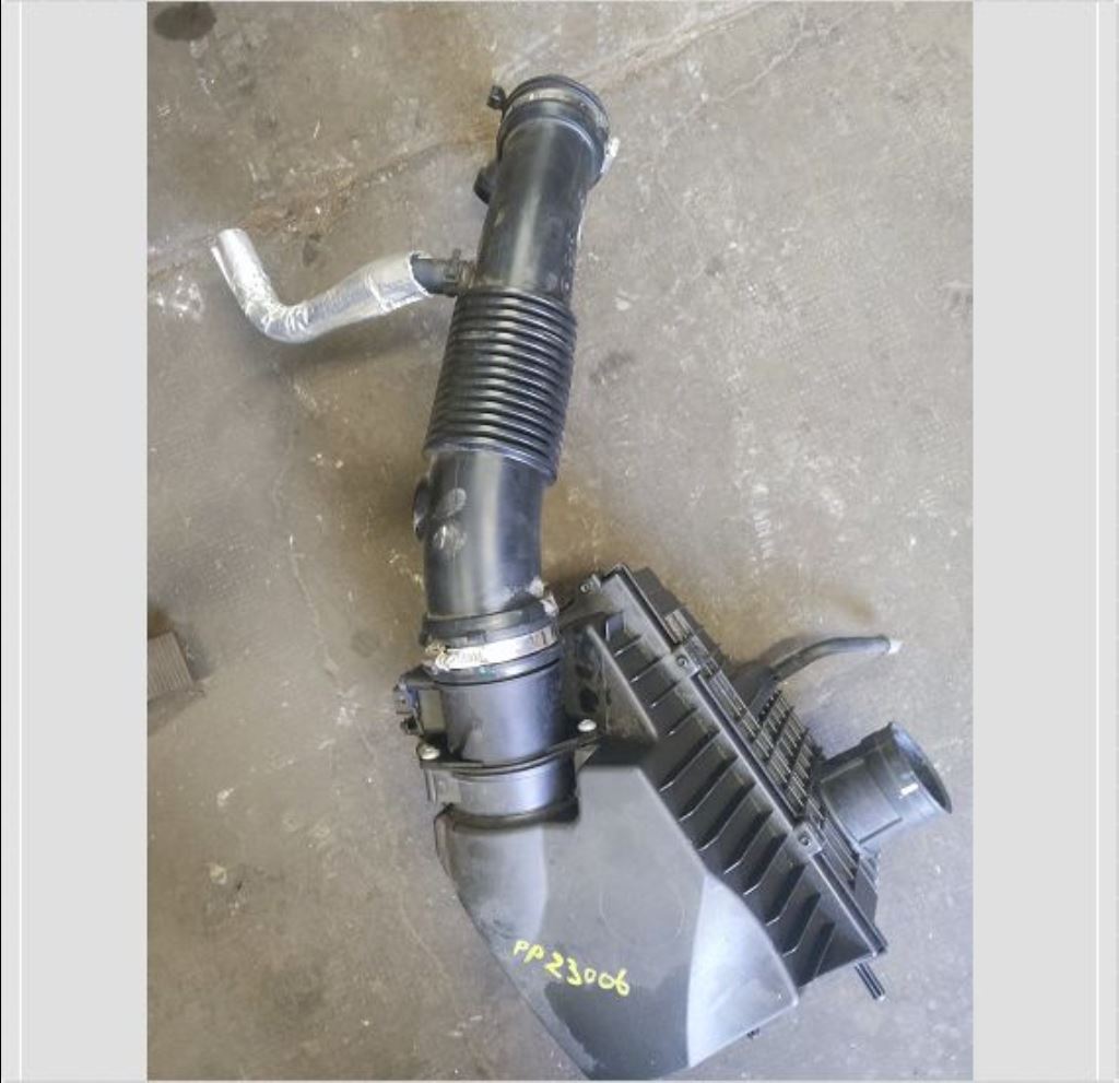 piece_RENAULT MASTER 4 BOITIER FILTRE A  AIR 165008632R