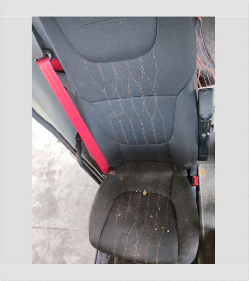 piece_DAF XF480  SIEGE AVANT DROIT 2104728