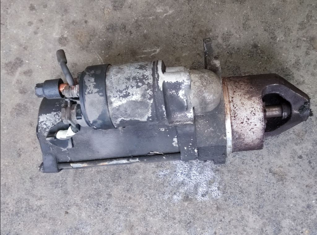 piece_IVECO 120E22 DEMARREUR 504120738