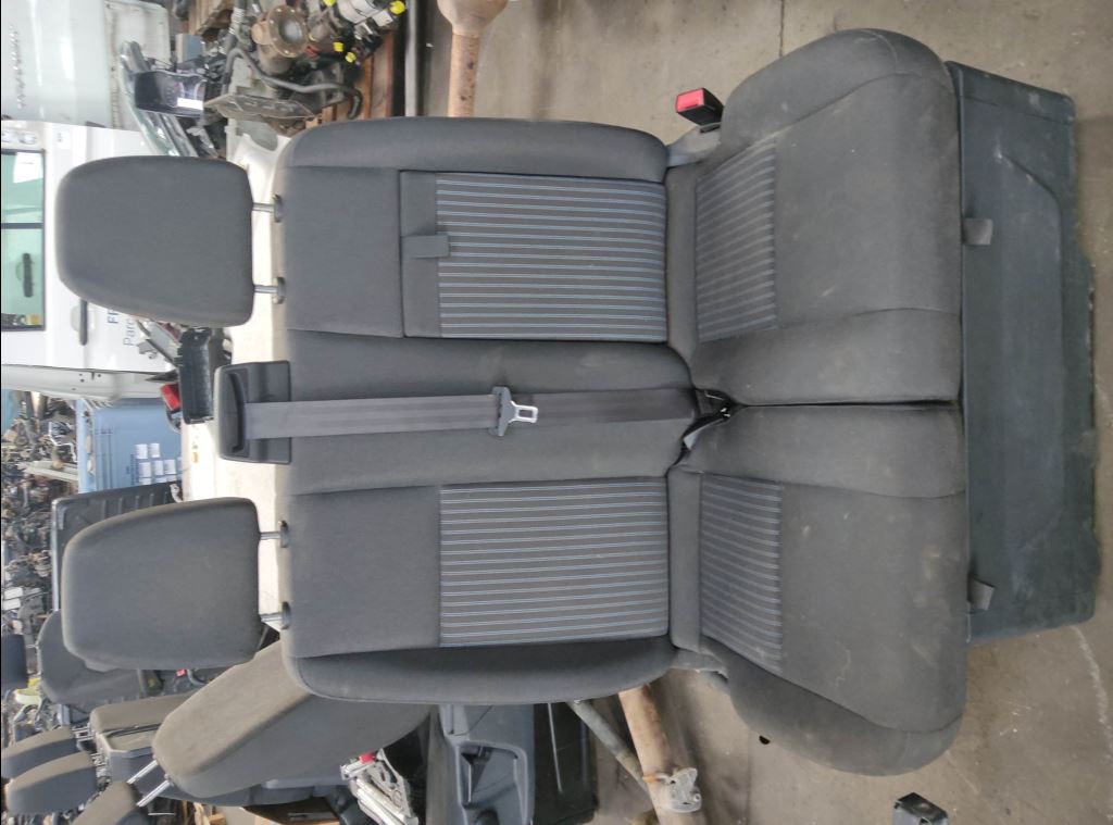 piece_FORD TRANSIT  BANQUETTE AVANT DROITE 2415878