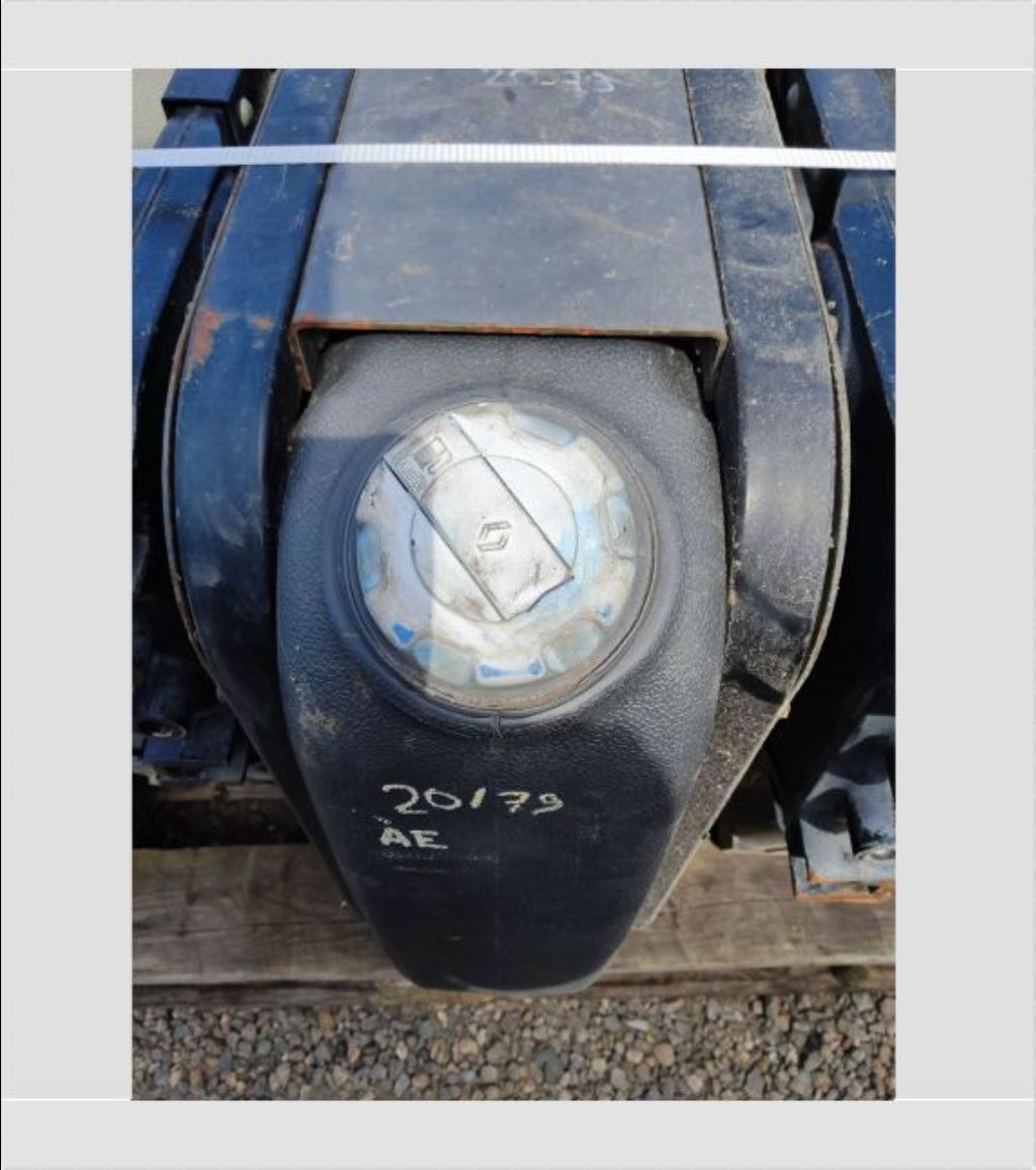 piece_RENAULT RVI MAG RESERVOIR AD BLUE 7420856473