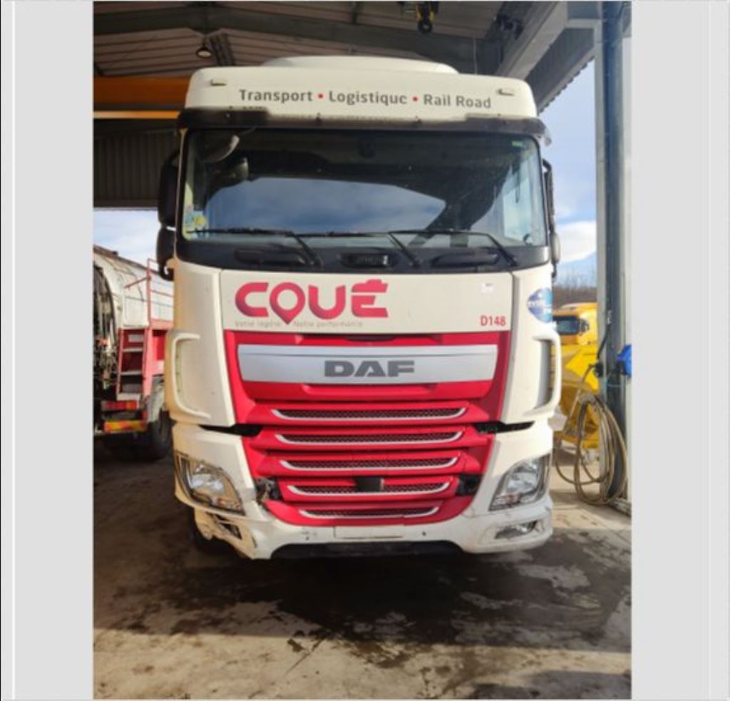 piece_DAF XF460  PORTE AVANT DROITE 1881863