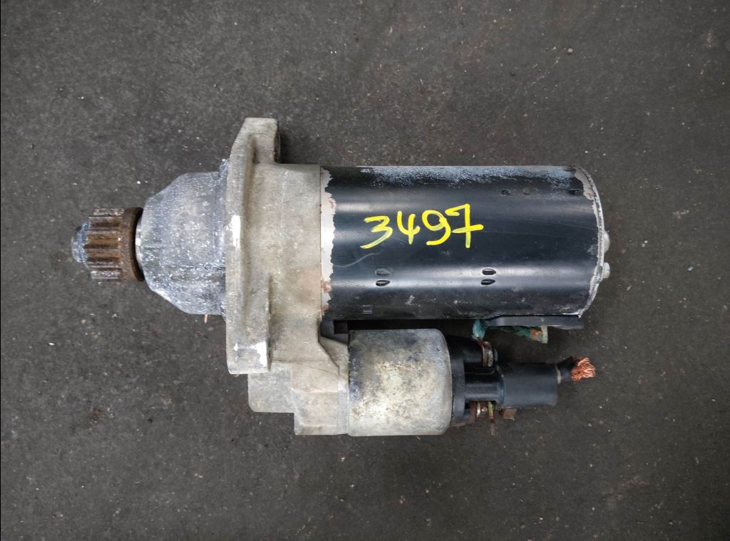 piece_VOLKSWAGEN CRAFTER  DEMARREUR 2M911021A