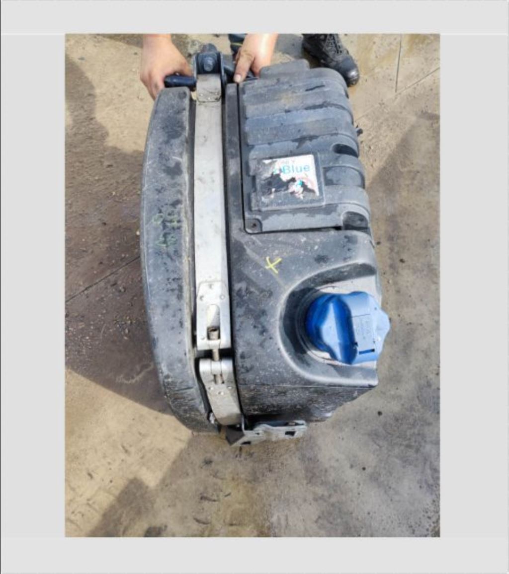 piece_IVECO AS440T RESERVOIR AD BLUE 80 LITRES 5801279464