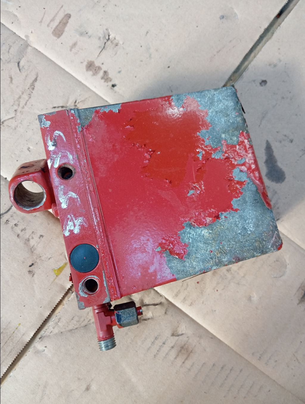 piece_IVECO 190S35  POMPE DE CABINE 5802758463