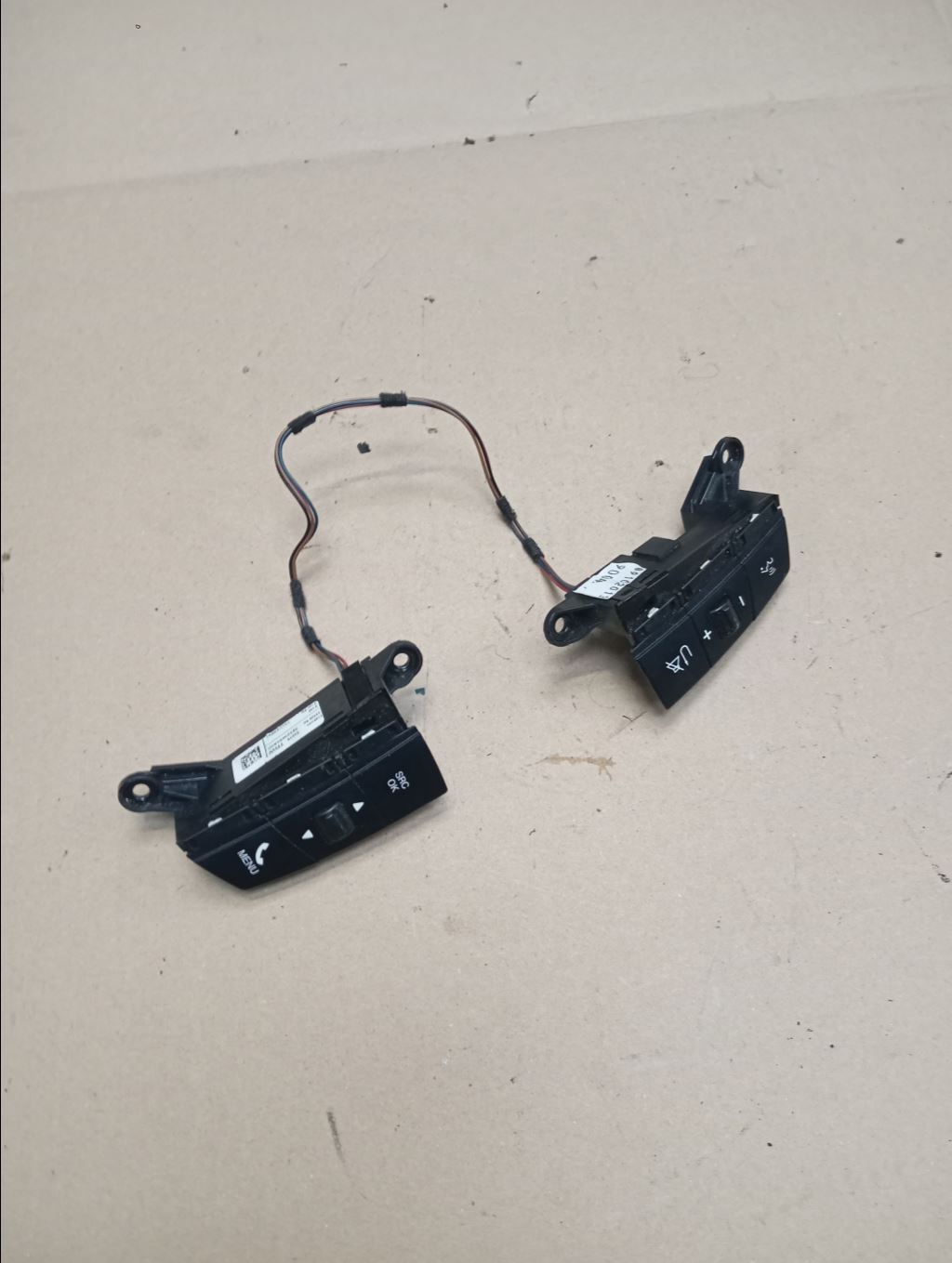piece_PEUGEOT BOXER  COMMANDE RADIO AU VOLANT 735533895