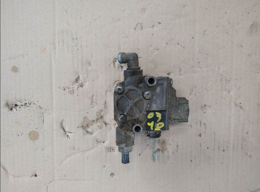 piece_IVECO STRALIS 450 VALVE COMMANDE ABS Z013356R