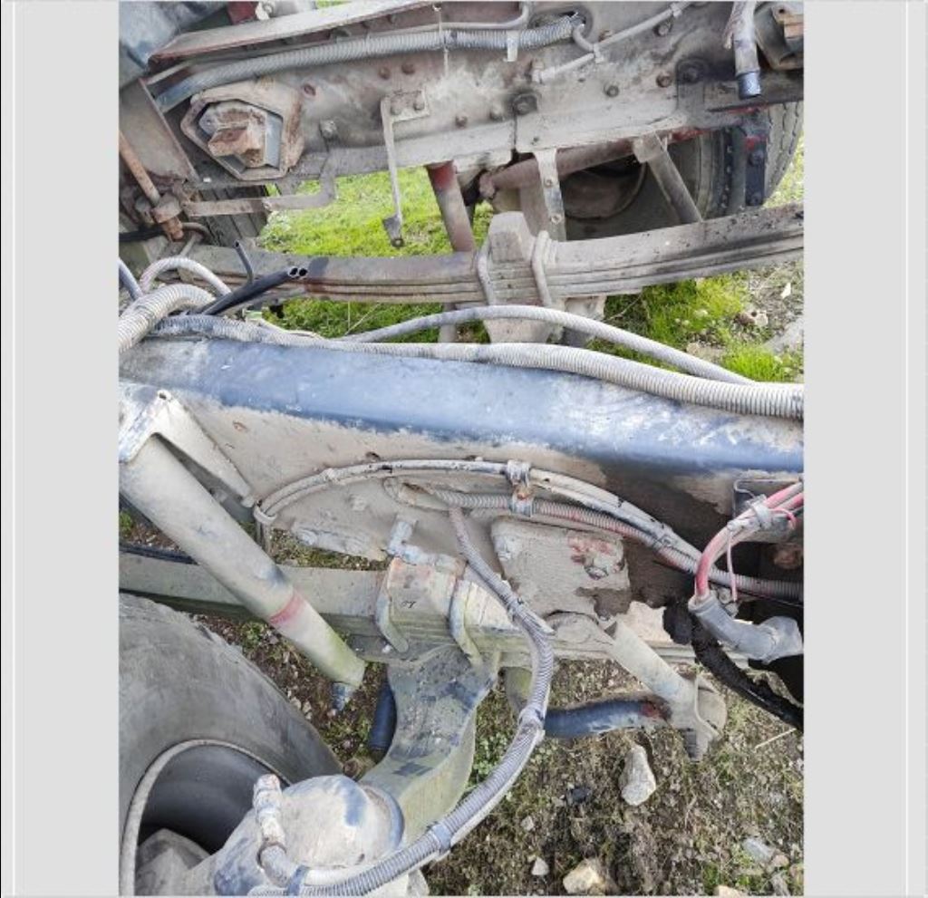 piece_IVECO 190E27 RL ESSIEU AVANT