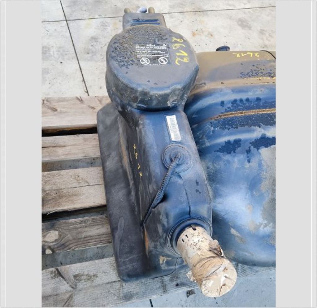 piece_MERCEDES 1224 RESERVOIR AD BLUE A9704700815