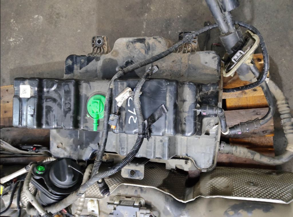 piece_RENAULT MASTER  RESERVOIR AD BLUE 172A28129R