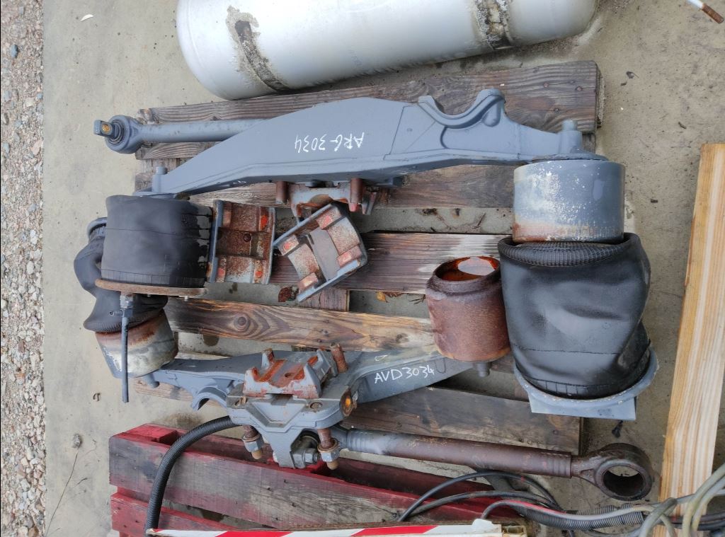 piece_DAF CF440 LAMES DE SUSPENSION 2EME PONT G 1877341