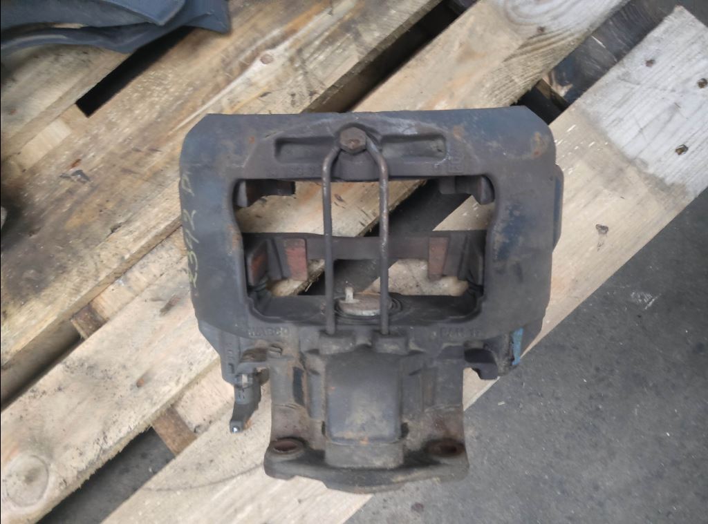 piece_MAN 10-224 ETRIER DE FREIN ARRIERE DROIT 81.50804-6090