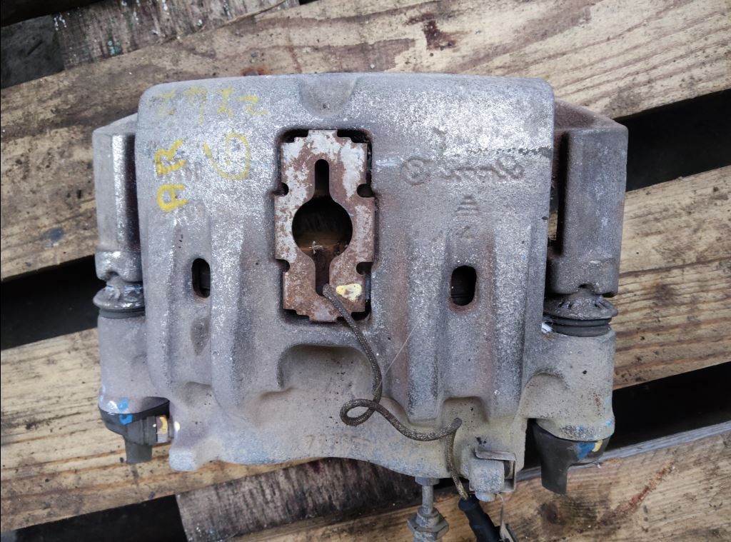 piece_RENAULT MAXITY ETRIER DE FREIN ARRIERE GAUCHE 7485119637