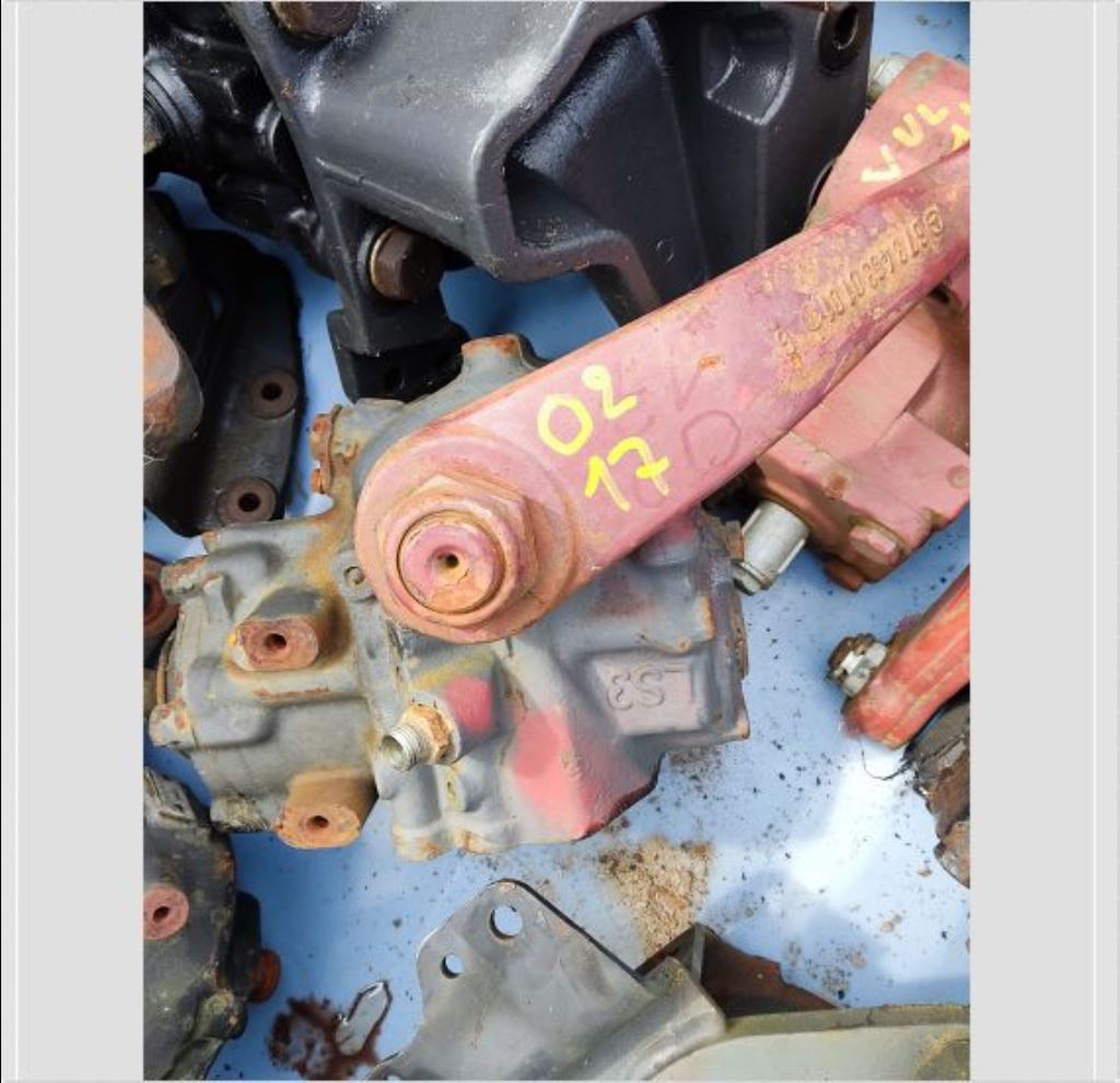 piece_MERCEDES  BOITIER DE DIRECTION LS3