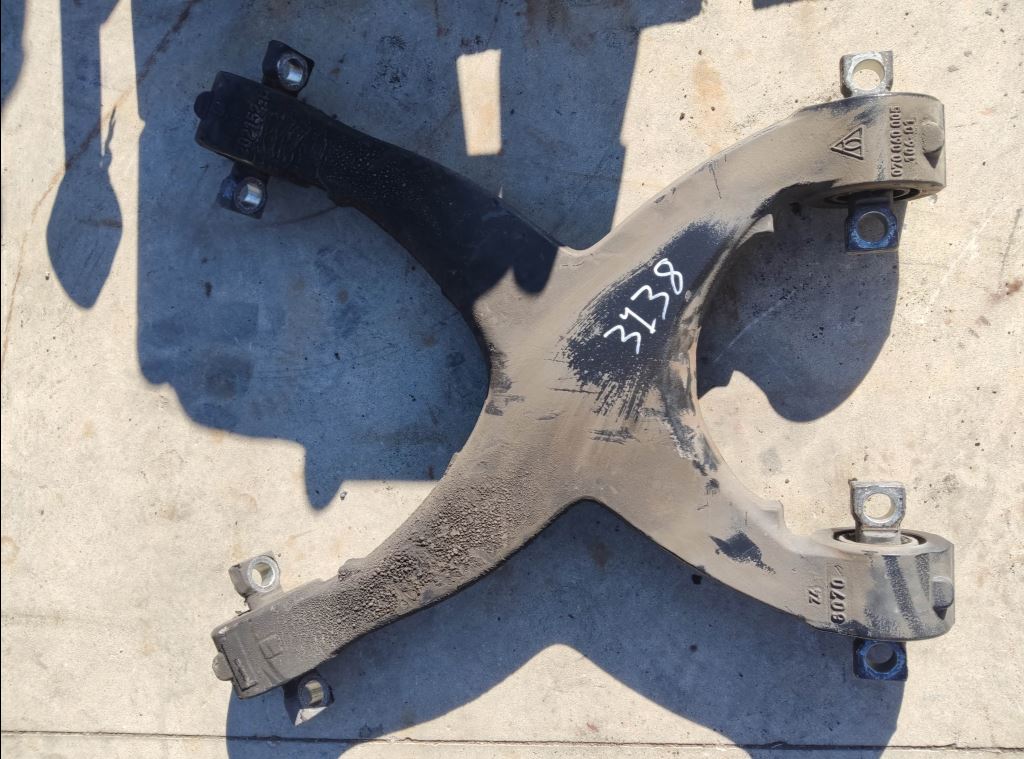 piece_MAN TGX TIRANT DE PONT ARRIERE 81.43220-6327