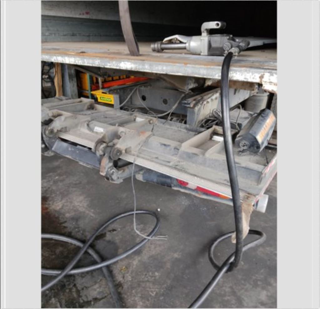 piece_RENAULT D NARROW HAYON COMPLET DHOLLANDIA DHRC15 1500KG