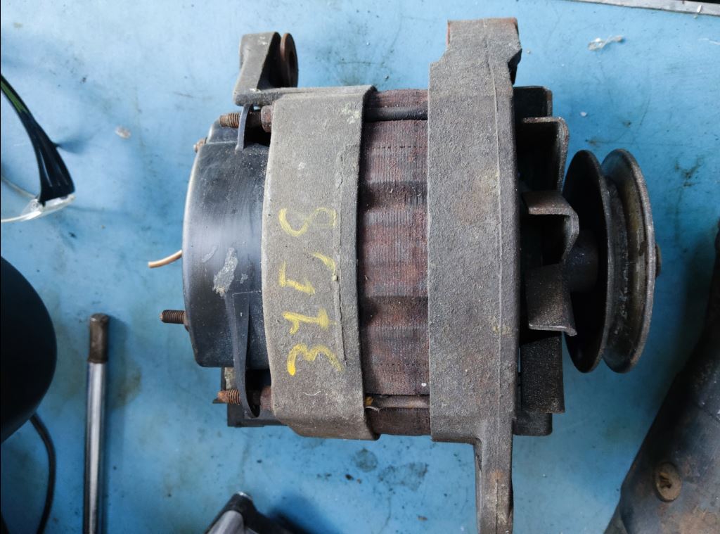 piece_RENAULT B80 110 ALTERNATEUR 2541324