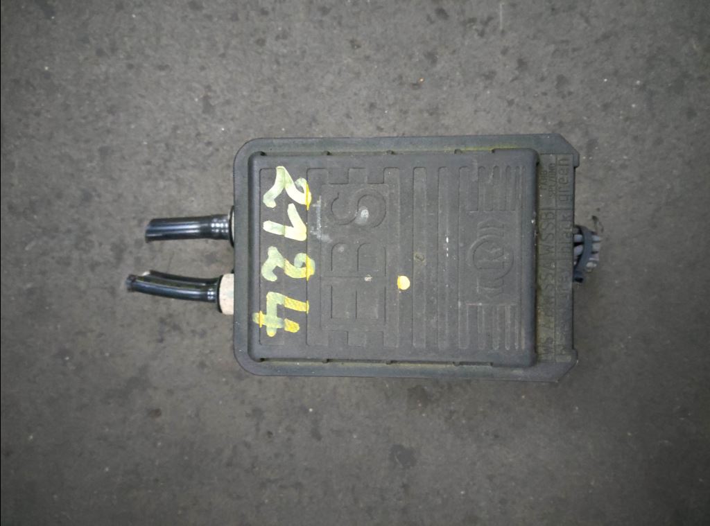 piece_RENAULT MID VALVE EBS K000914