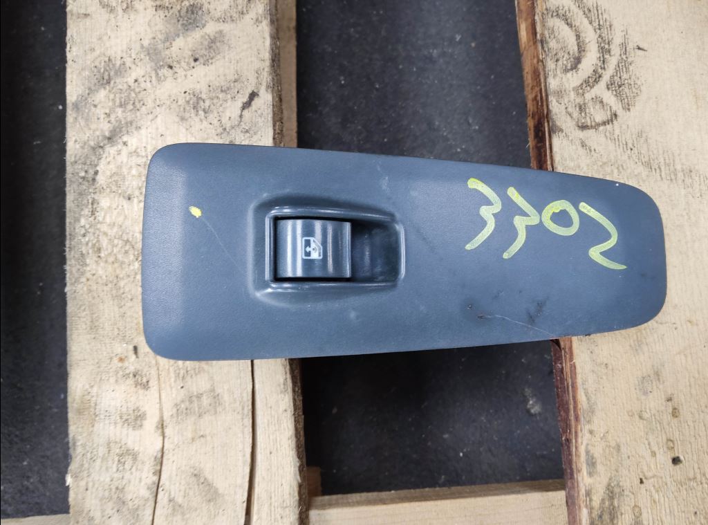 piece_CITROEN JUMPER 2.2 HDI - 16V TURBO INTERRUPTEUR LEVE VITRE AVD 6554XV