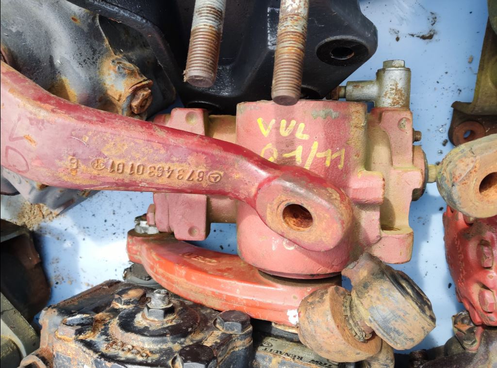 piece_IVECO IVECO 1 BOITIER DE DIRECTION