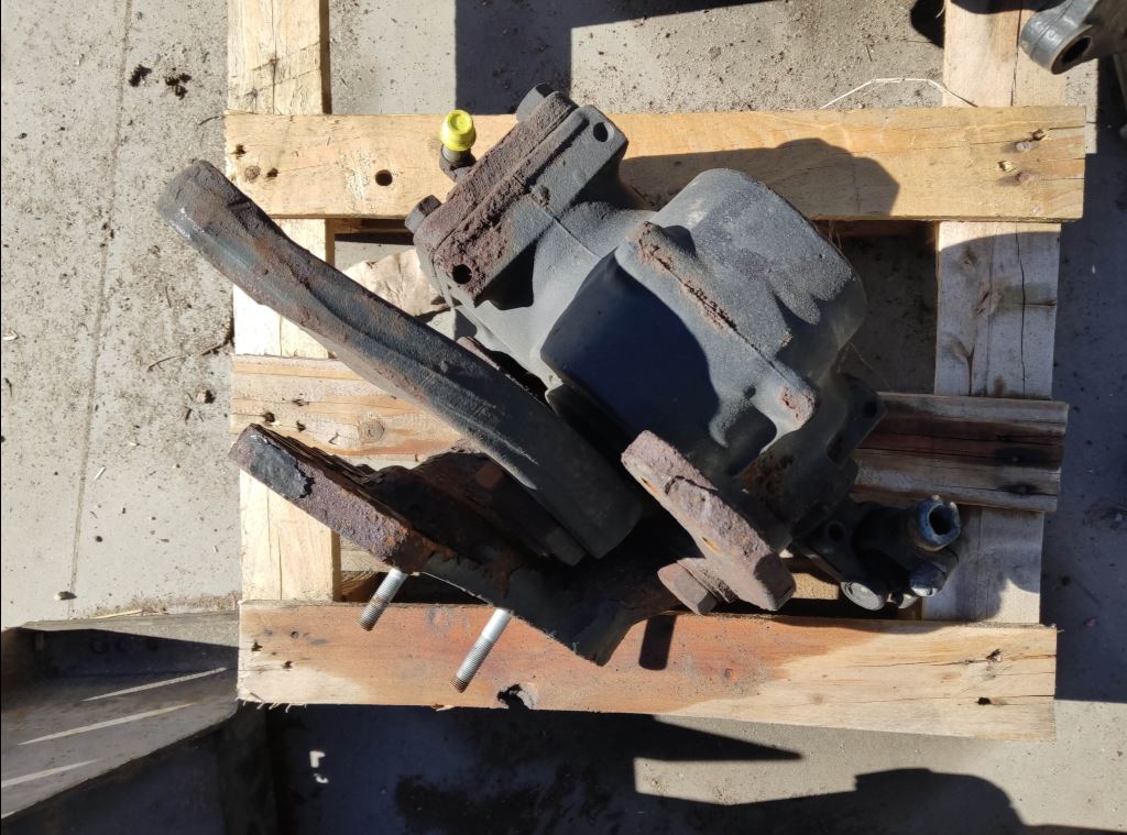 piece_RENAULT MIDLUM BOITIER DE DIRECTION 7422054816