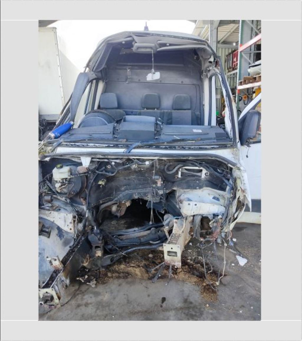 piece_MERCEDES 311CDI BLOC SERRURE AVANT DROIT A9067401035