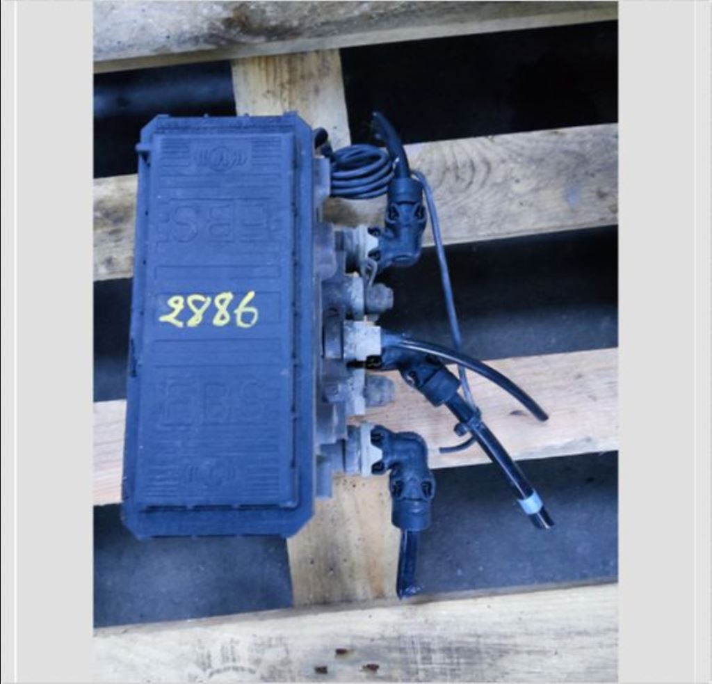 piece_RENAULT MIDLUM VALE EBS 7421122035