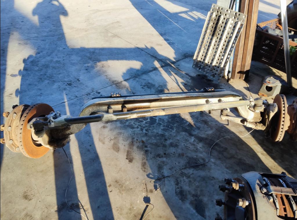 piece_IVECO STRALIS 450 ESSIEU AVANT 7184194