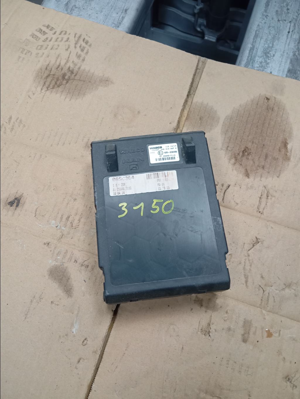 piece_MAN 19.440  BOITIER UNITE DE COMMANDE 81.25806-7113