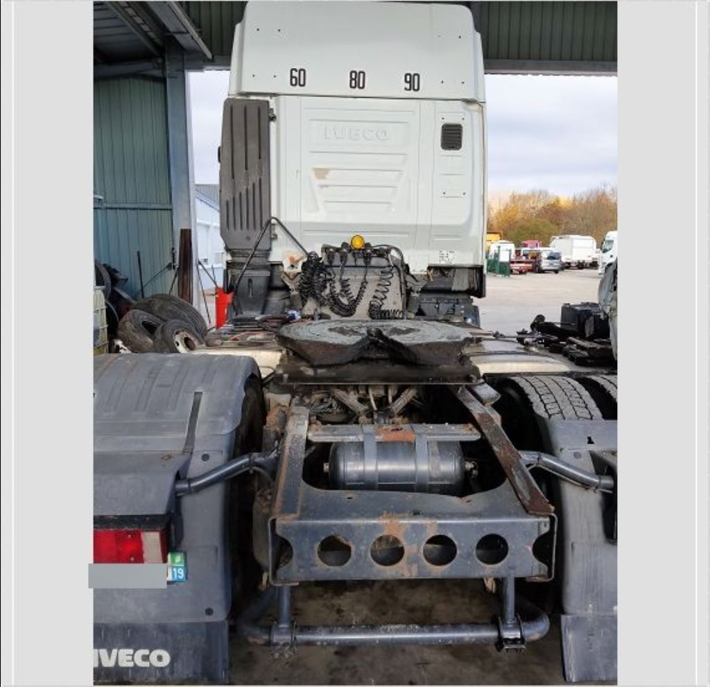 piece_IVECO STRALIS 440 CURSOR 13 BOITIER DE DIRECTION