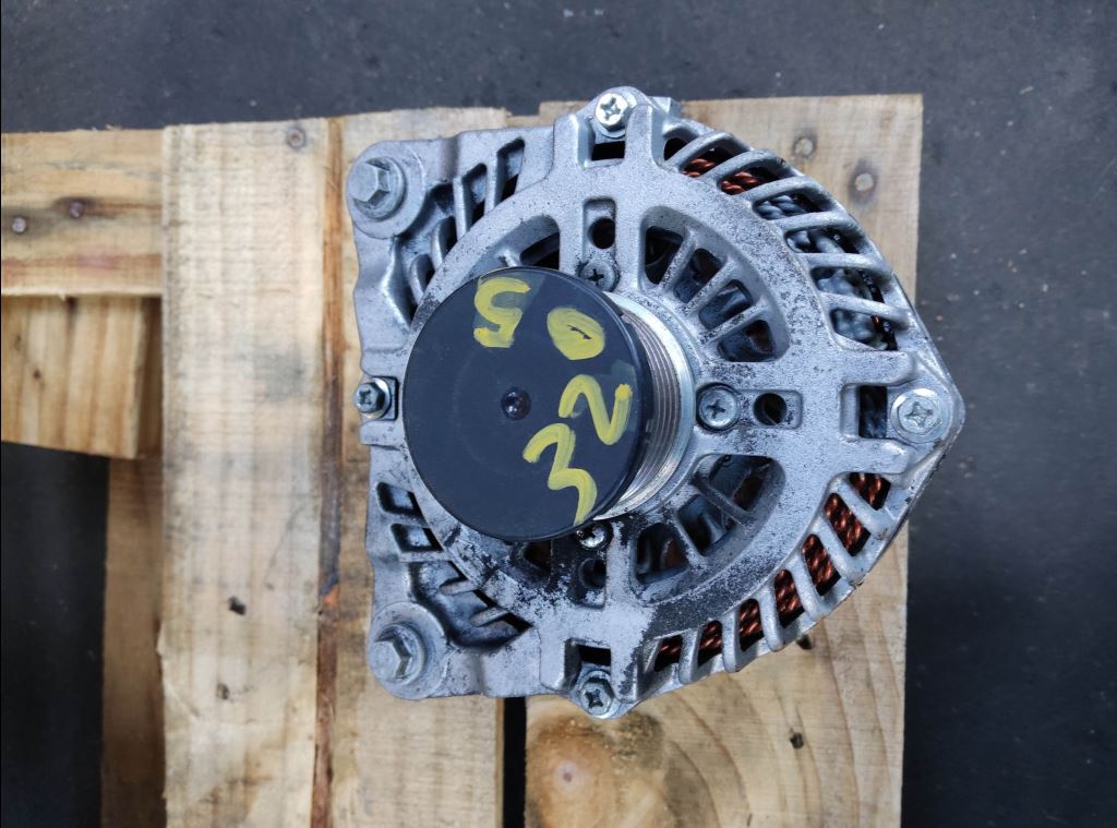 piece_RENAULT MASTER RT  ALTERNATEUR 231005575R