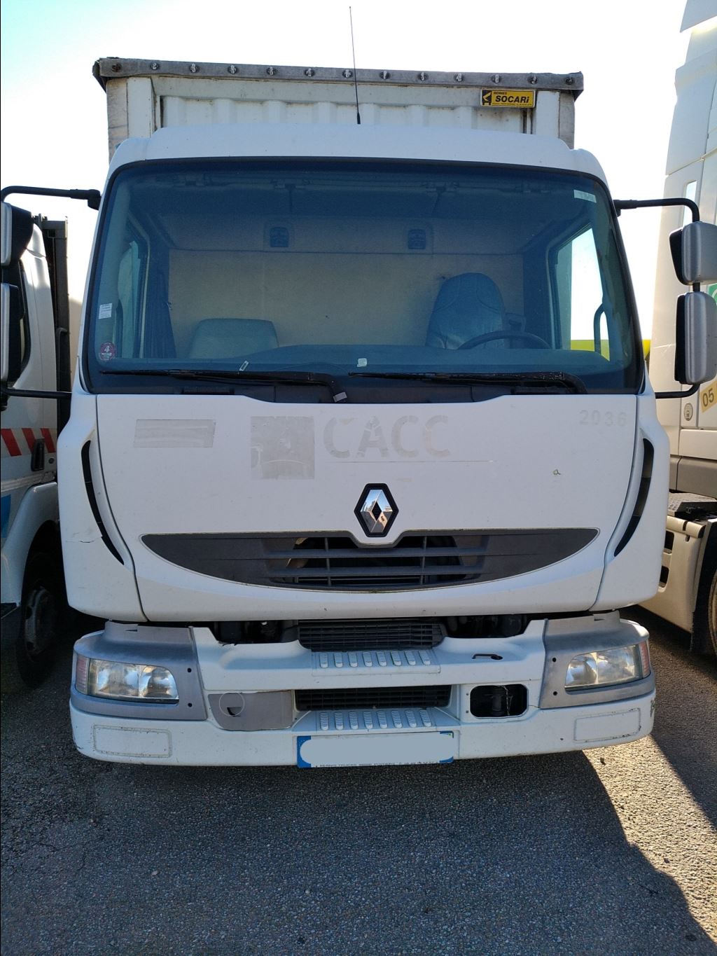 piece_RENAULT MIDLUM 180 ETRIER DE FREIN ARRIERE DROIT 7421471922