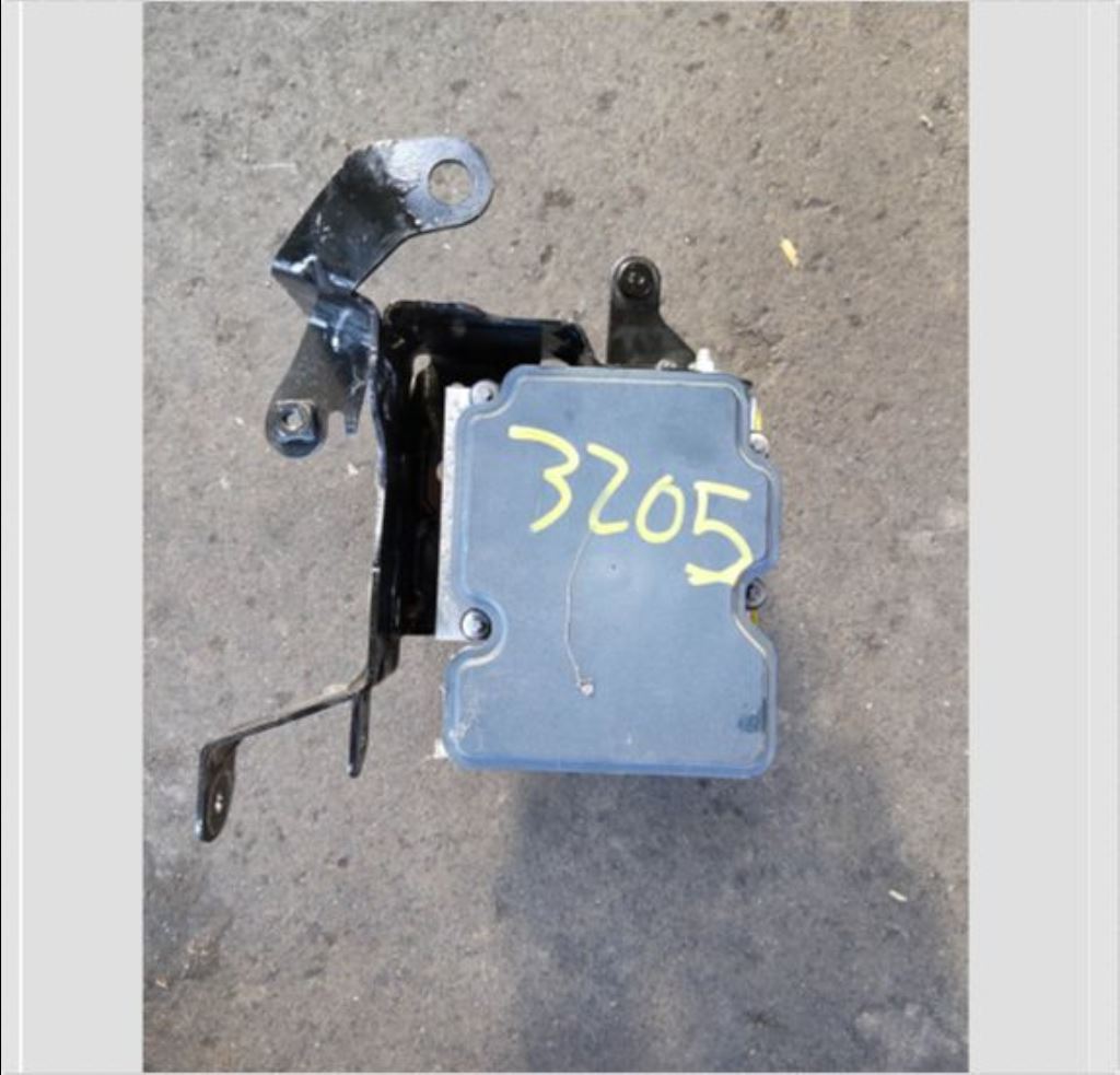 piece_RENAULT MASTER RT  BOITIER ELECTRONIQUE EBS - ABS 476604029R