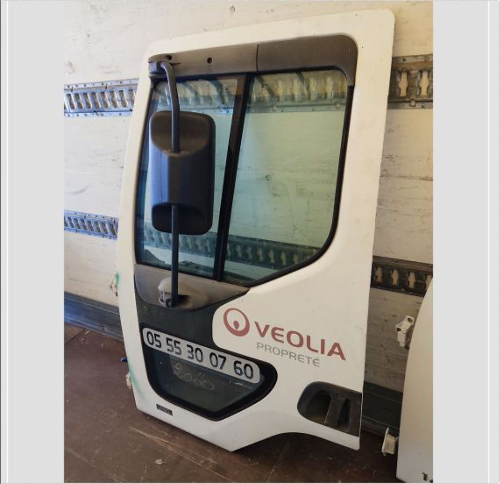 piece_RVI  RVI PRE PORTE AVANT GAUCHE