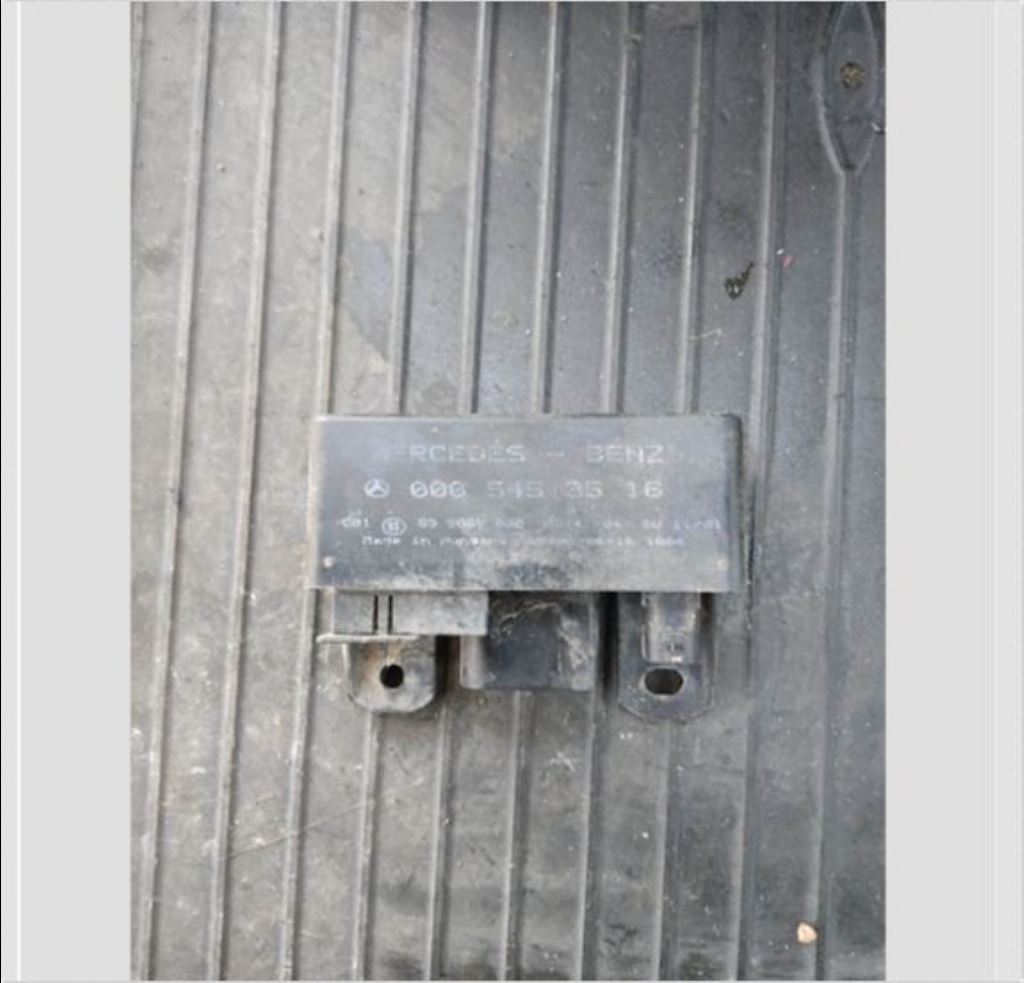 piece_MERCEDES SPRINTER 511D BOITIER PRECHAUFFAGE 0005453516