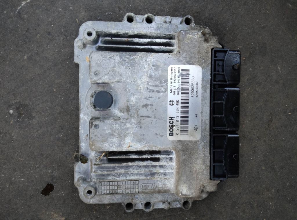 piece_RENAULT MASTER 2.5 DCI - 16V TURBO BOITIER GESTION MOTEUR 0281013364