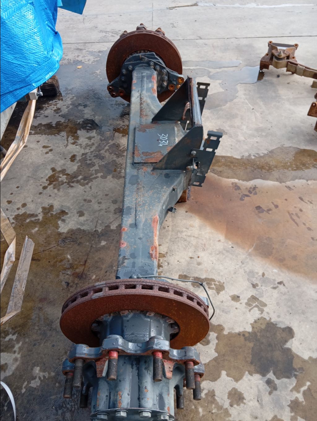 piece_DAF CF440 ESSIEU ARRIERE 1942926