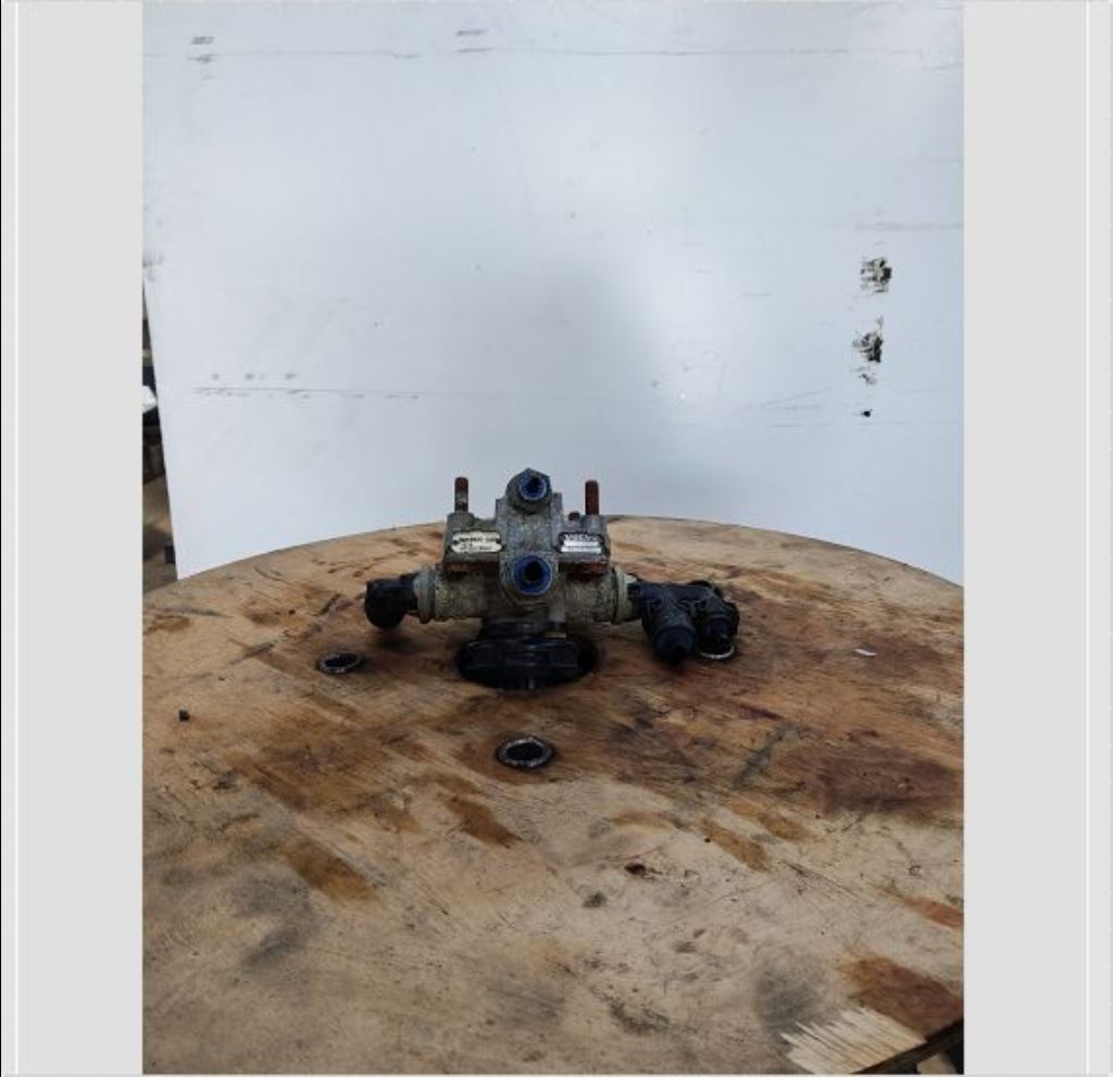 piece_VALVE DE RELAIS FREIN