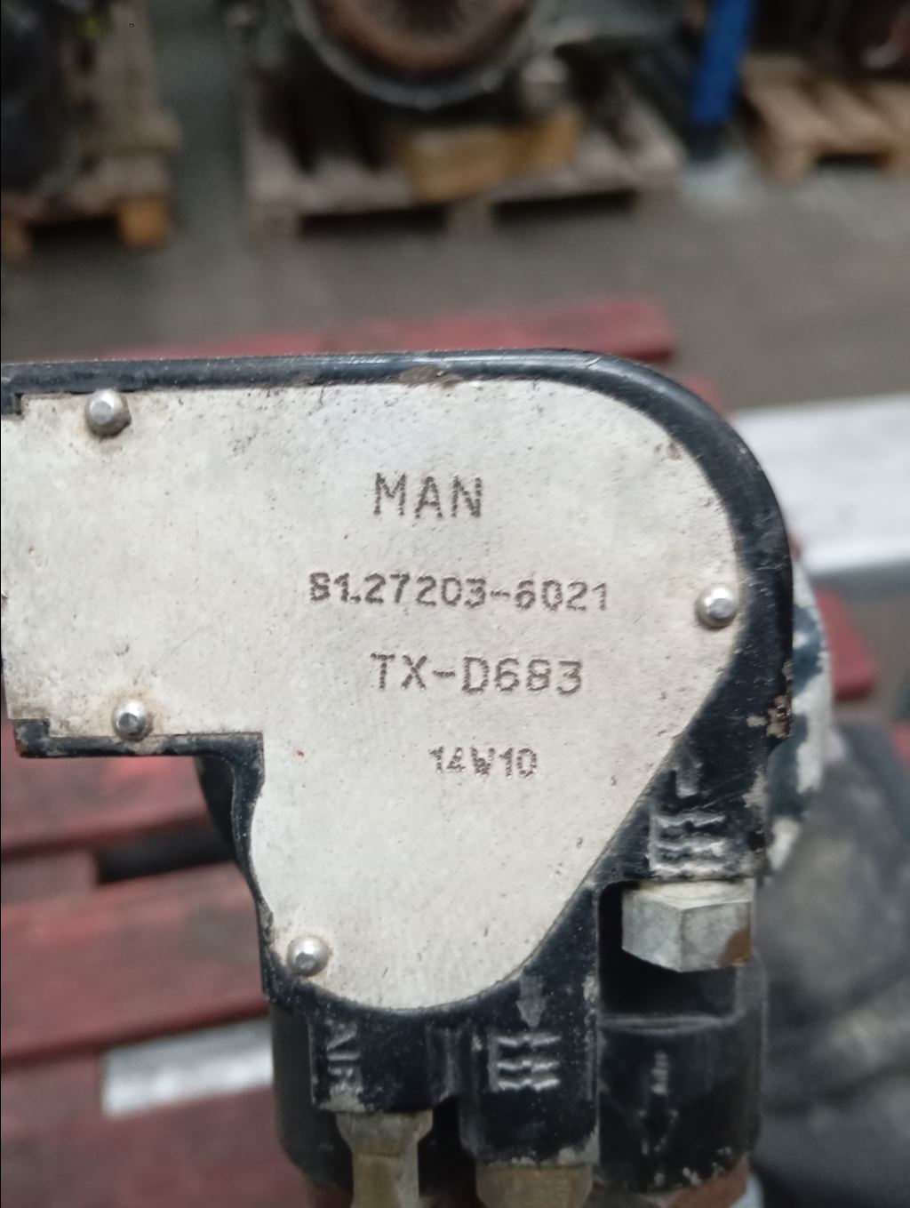 piece_MAN 19.440  JAUGE CARBURANT