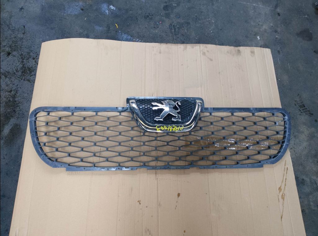 piece_PEUGEOT BOXER GRILLE DE CALANDRE 1614288680