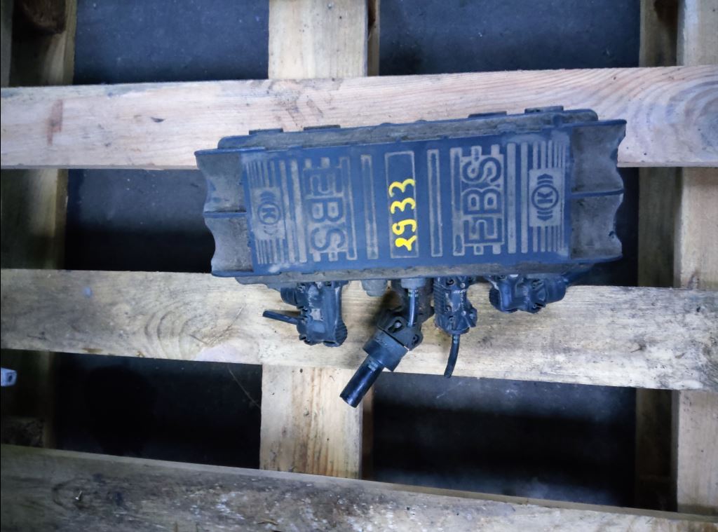 piece_RENAULT T440 VALVE EBS 7422225566