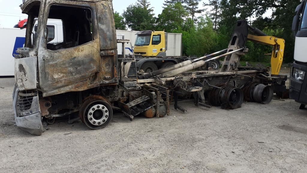 piece_RENAULT C 480 P6X4 K E6 ETRIER DE FREIN ARRIERE GAUCHE 7421487649
