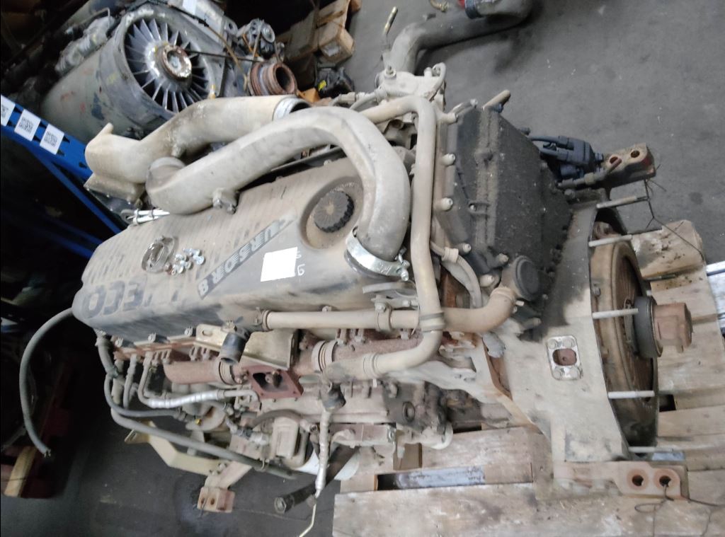 piece_IVECO 190 E 27 MOTEUR F2BE0681D
