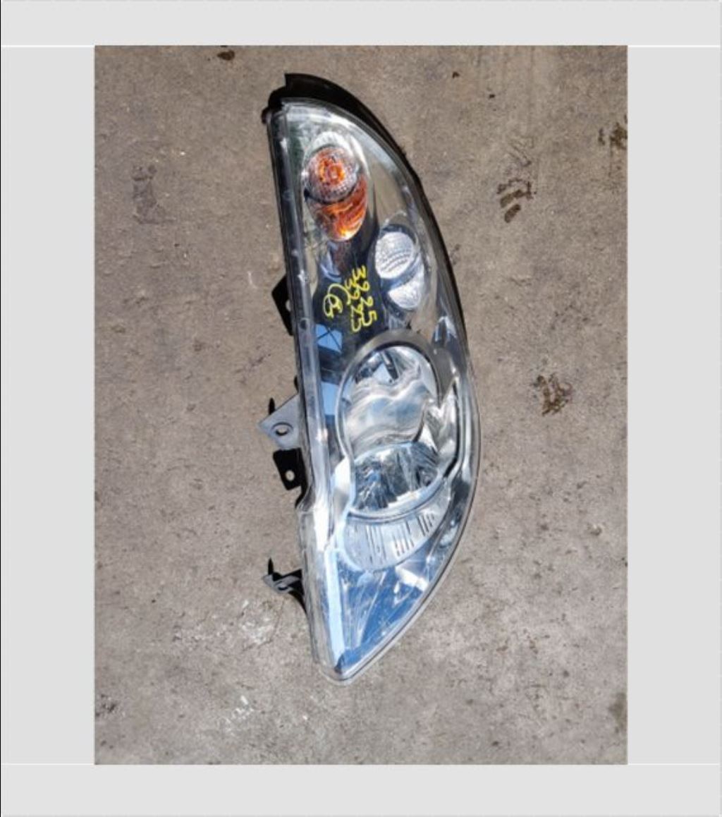 piece_RENAULT MASTER  PHARE GAUCHE 260602078R