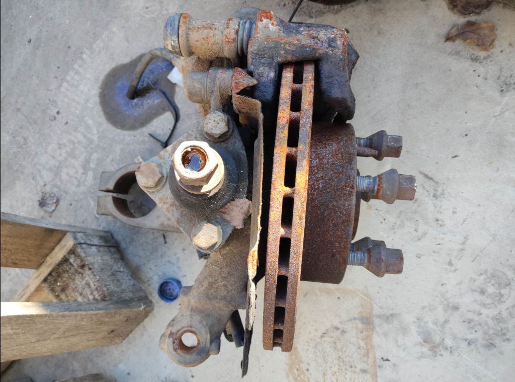 piece_CITROEN JUMPER 2.2 HDI - 16V TURBO FUSEE AVANT GAUCHE 3646A0